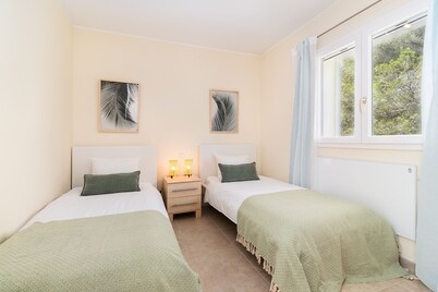 Villa Occitania Mallorca modern holiday home in Cala Murada with pool for 8 guests