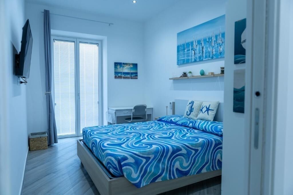 2 Schlafzimmer, Schreibtisch, Bügeleisen/Bügelbrett, Reisekinderbett