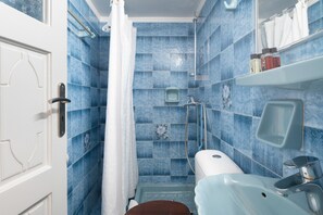 Shower, towels