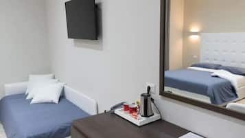 Caja de seguridad en la habitaciĂłn y escritorio