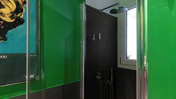 Apartment (2 Bedrooms) | Bathroom | Shower, bidet