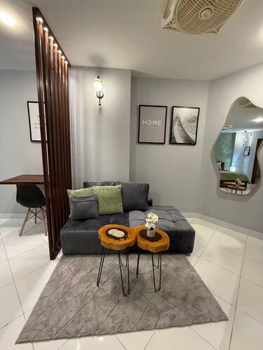 AC - Studio Apartment in Dascon Tower