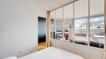 1 chambre, fer et planche Ă repasser, draps fournis