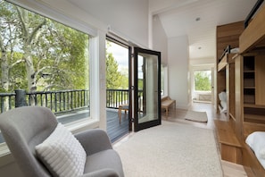 15 bedrooms, iron/ironing board, WiFi, bed sheets