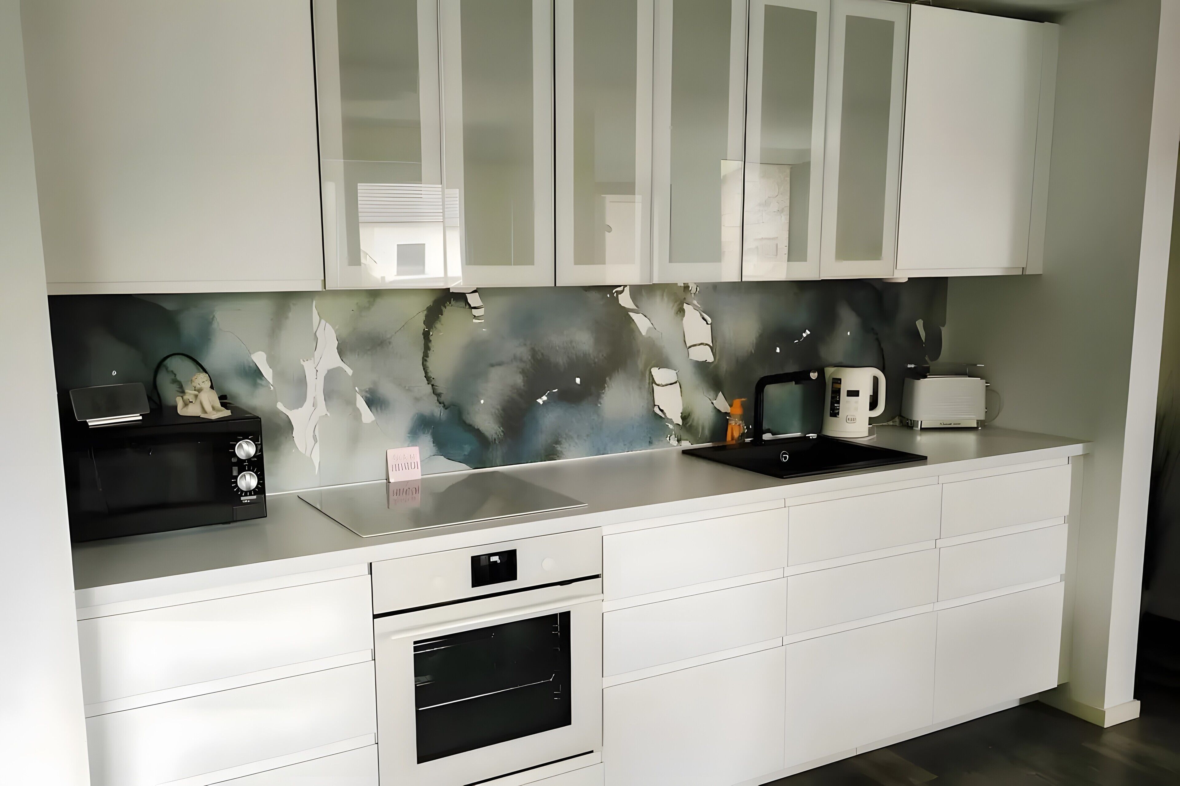 冰箱、微波炉、烤箱、炉灶