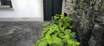 Apartment 'Gute Zeit' with Private Terrace, Private Garden and Wi-Fi