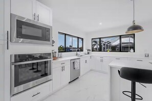 Microwave, oven, stovetop, dishwasher