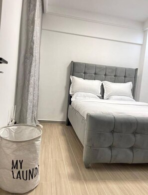 2 多间卧室、熨斗/熨衣板、免费 WiFi、床单