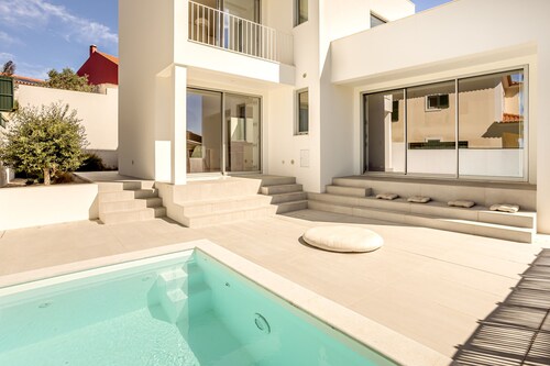 Ericeira Modern & Bright by Homing