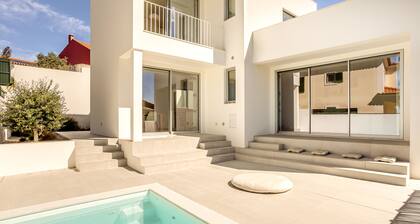 Ericeira Modern & Bright by Homing