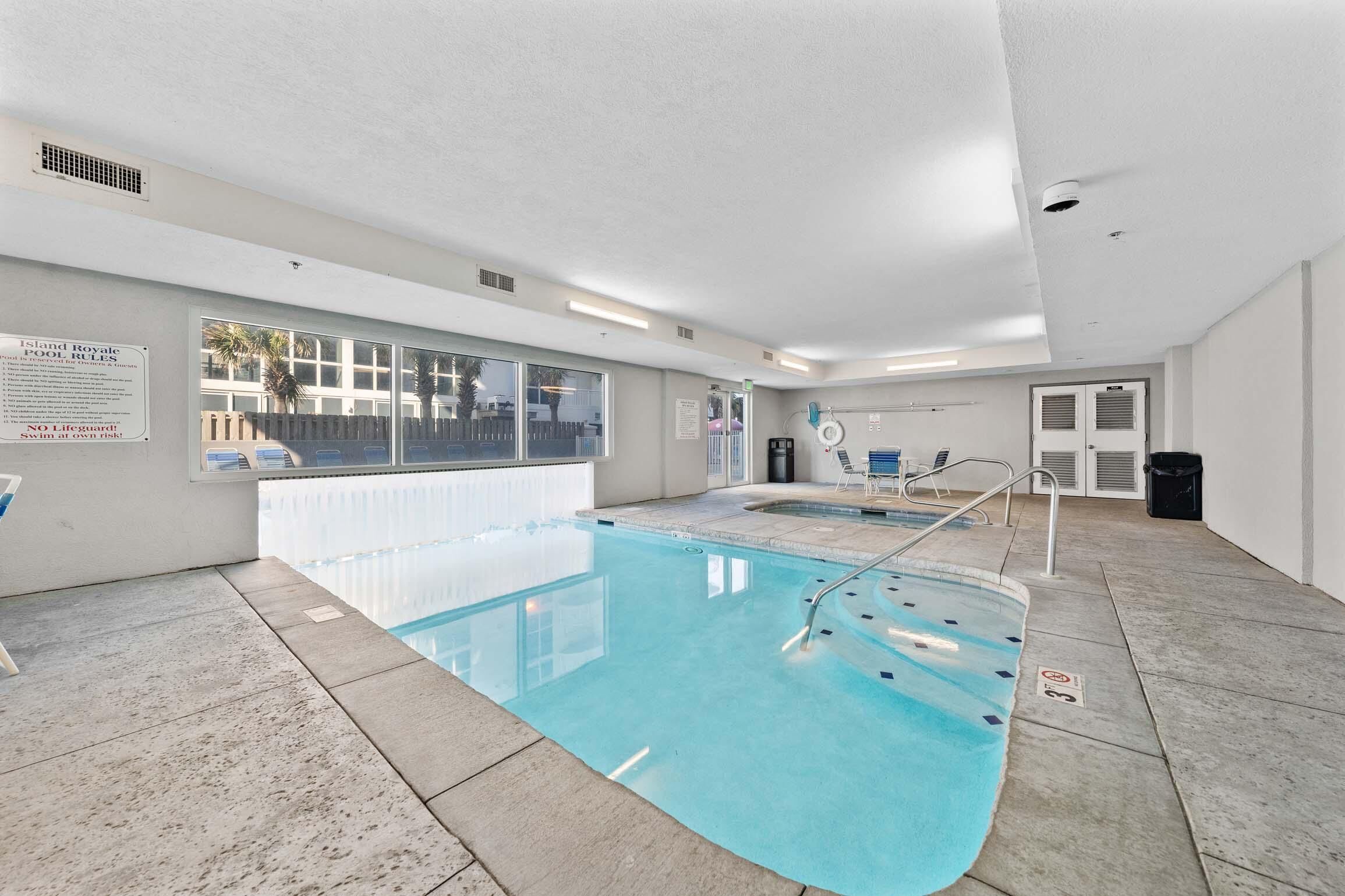 حمام سباحة