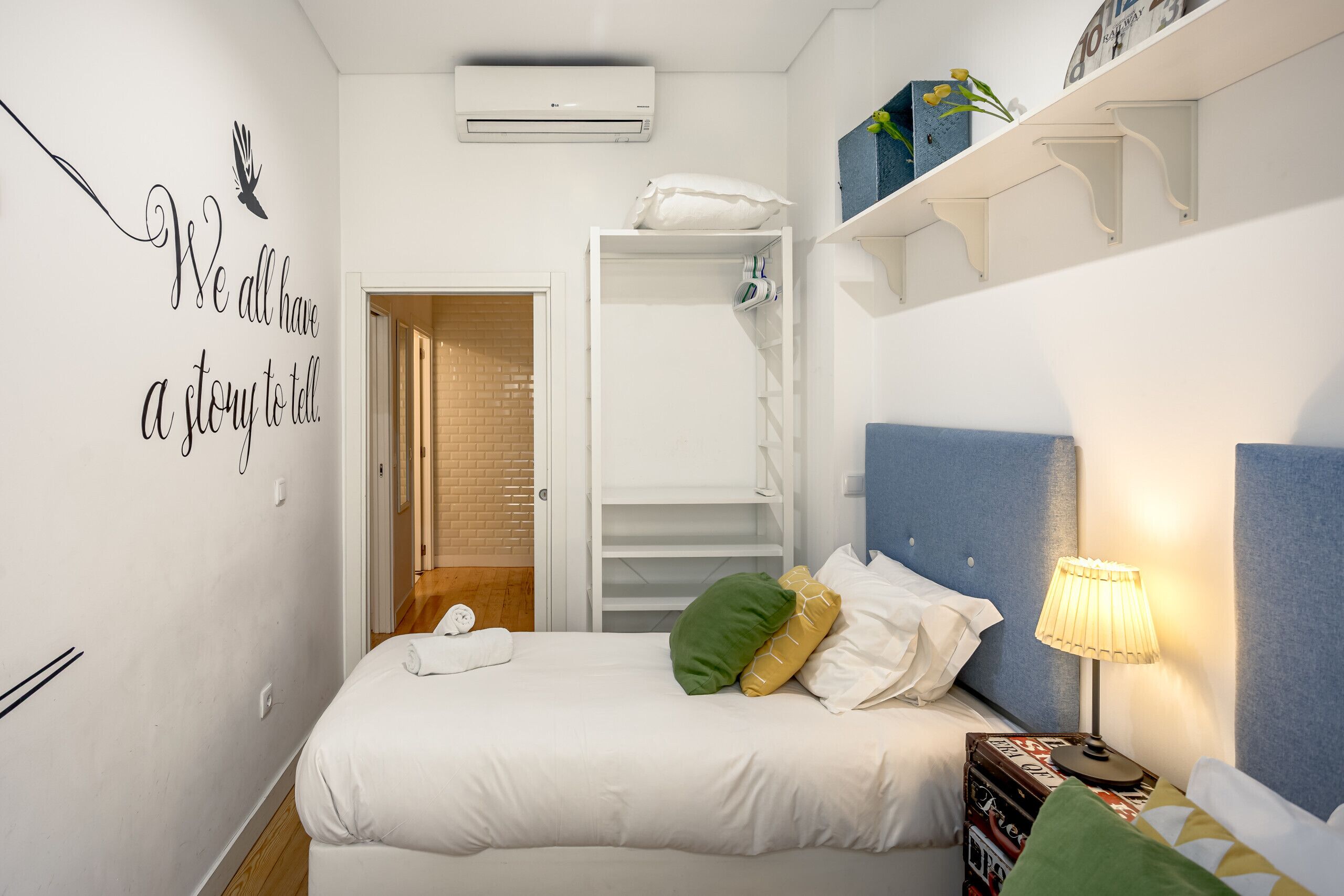 2 bedrooms, bed sheets