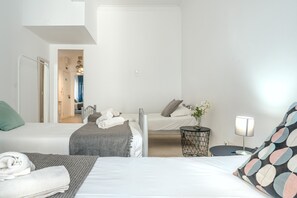 1 bedroom, bed sheets