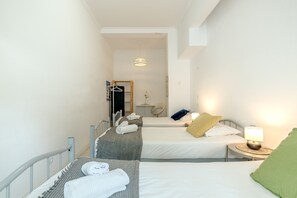 1 bedroom, bed sheets - Estrela House IV by Homing (Lisbon)