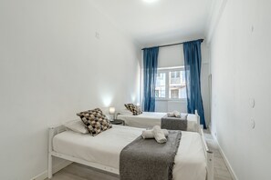 1 bedroom, bed sheets