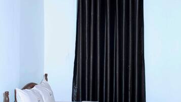 3 slaapkamers, een strijkplank/strijkijzer, wifi, beddengoed