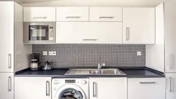 Mikrobølgeovn, opvaskemaskine, kaffe-/temaskine