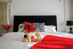 2 makuuhuonetta, silitysrauta/-lauta, internet, vuodevaatteet