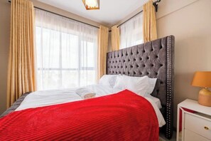 2 habitaciones, tabla de planchar con plancha y acceso a internet