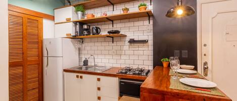 开间, 吸烟房 | 1 多间卧室