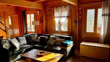 TV, fireplace, DVD player, stereo