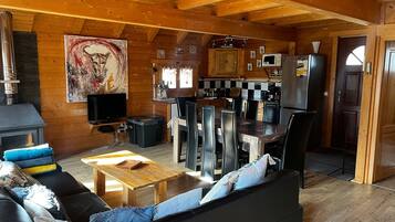 TV, fireplace, DVD player, stereo