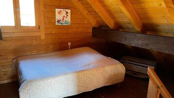 3 bedrooms, iron/ironing board, WiFi