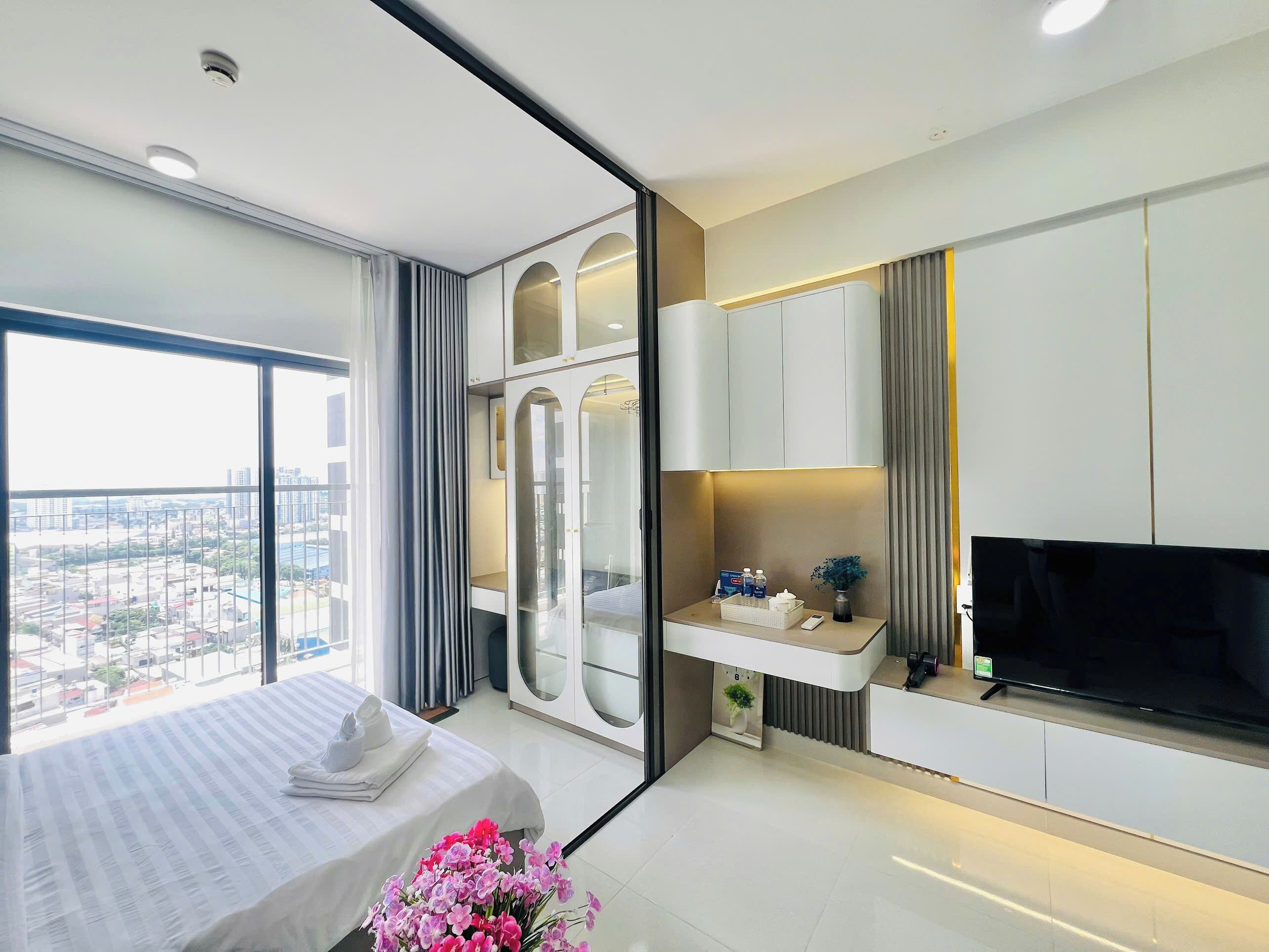 Standard-Studio, 1 Queen-Bett, Balkon, Stadtblick