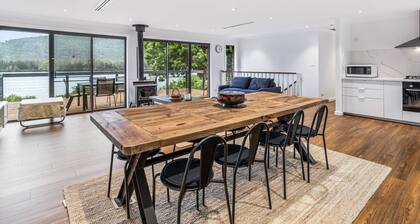 "Wallaby Lodge" Hawkesbury River