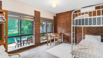 4 bedrooms, WiFi, bed sheets