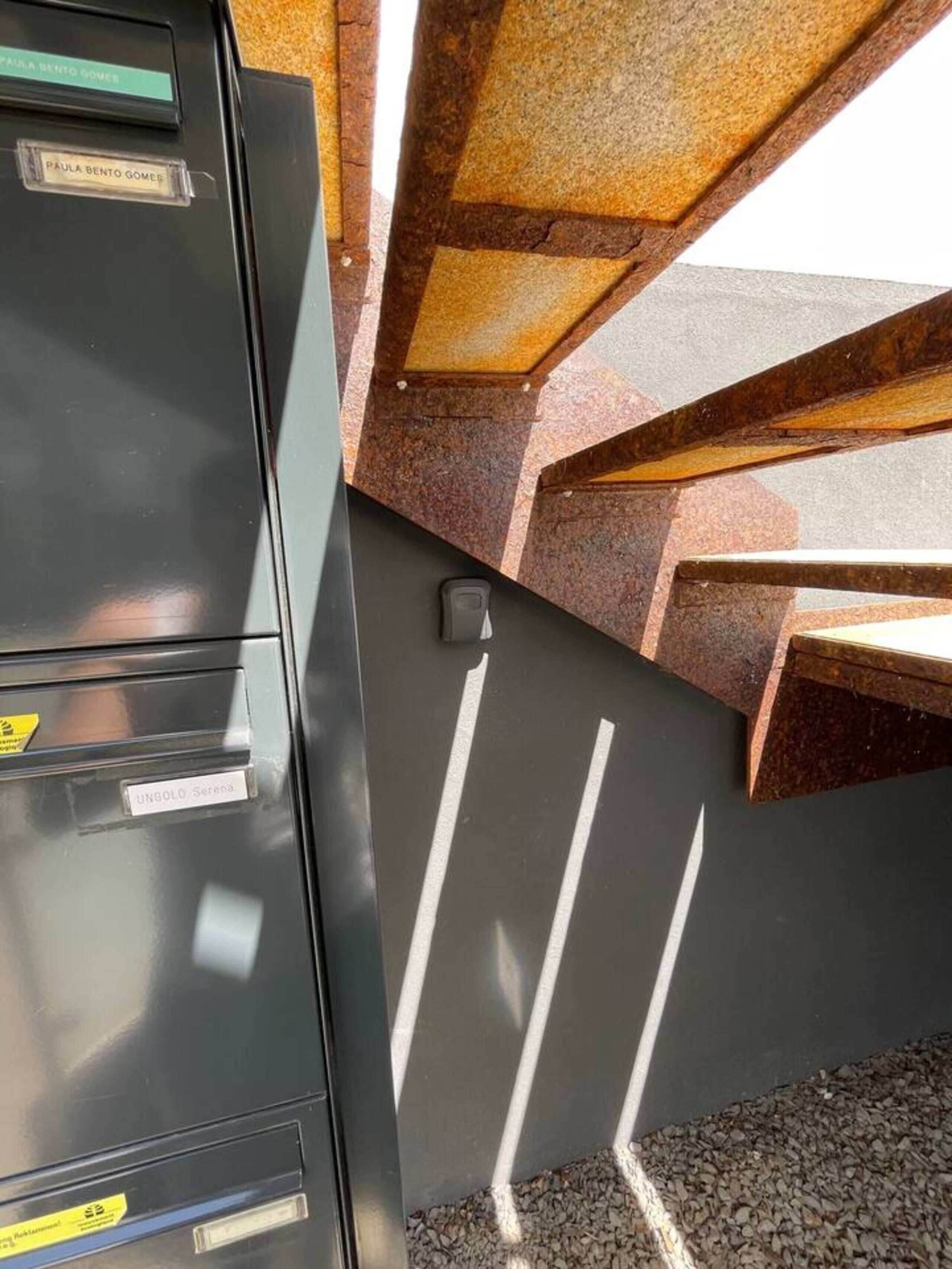 المنطقة المحيطة بالمنشأة