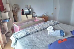1 bedroom, iron/ironing board, Internet, bed sheets