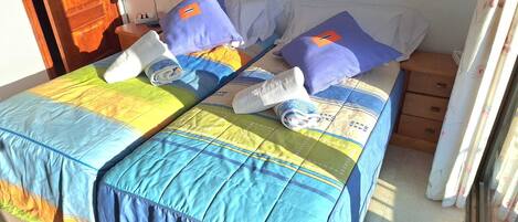 アイロン / アイロン台、インターネット、ベッドシーツ