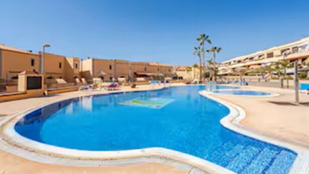 Pool - Room + bathroom, splendid sea view, well equipped (Callao Salvaje)