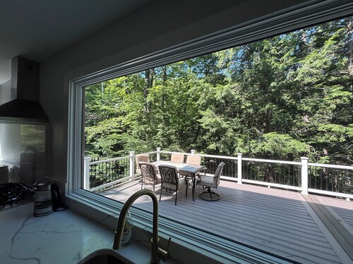 Cozy Vermont Winter Retreat .... Riverfront Escape