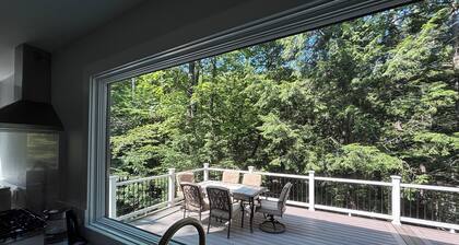 Cozy Vermont Winter Retreat .... Riverfront Escape