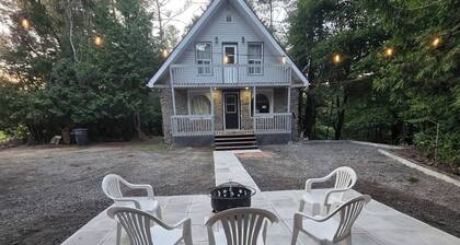 Your Party House! Soundproof music room.Near parks & beach. Your perfect getaway