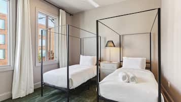 5 quartos, Wi-Fi de cortesia, roupa de cama