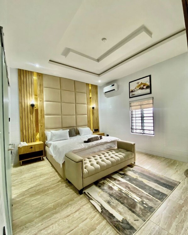 Comfort Apartment, Balcony, City View