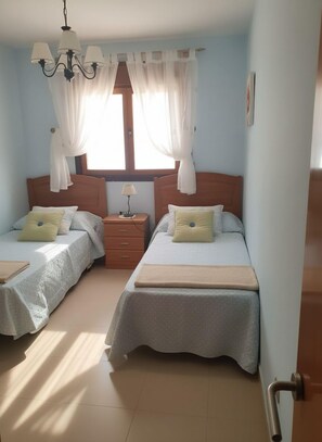2 bedrooms, WiFi - Roquetas Del Sol – Pools & Gym (Roquetas de Mar)