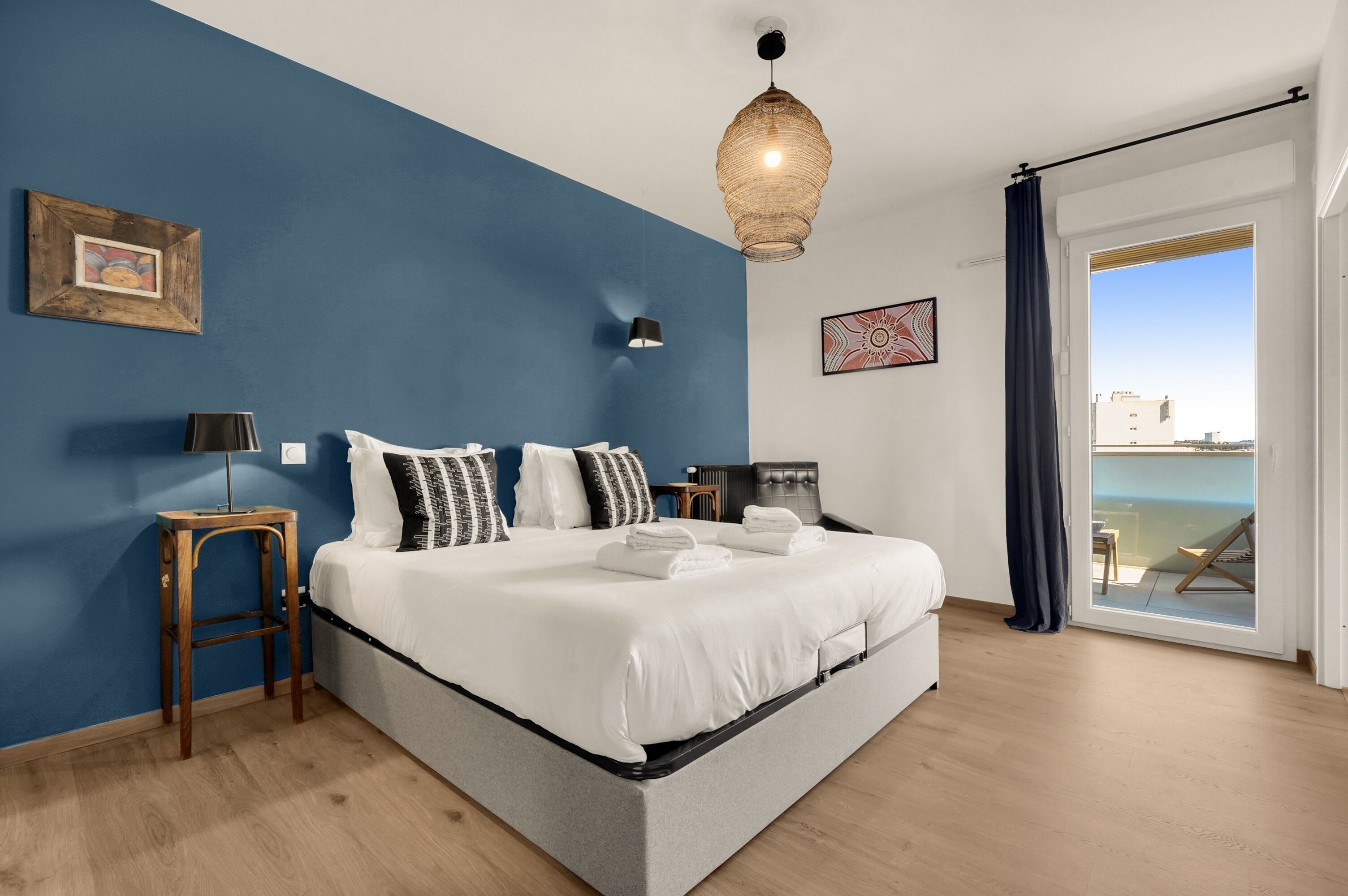 1 chambre, fer et planche à repasser, Wi-Fi gratuit, draps fournis