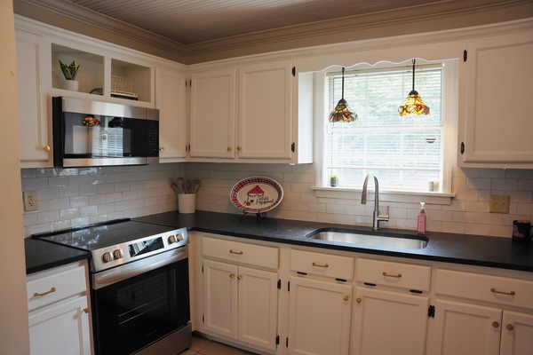 Mikrowelle, Ofen, Herdplatte, Geschirrspüler