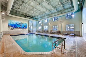 Piscine couverte, piscine extérieure