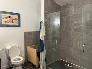 Shower, towels