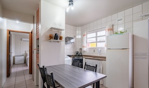 Departamento básico | Cocina privada