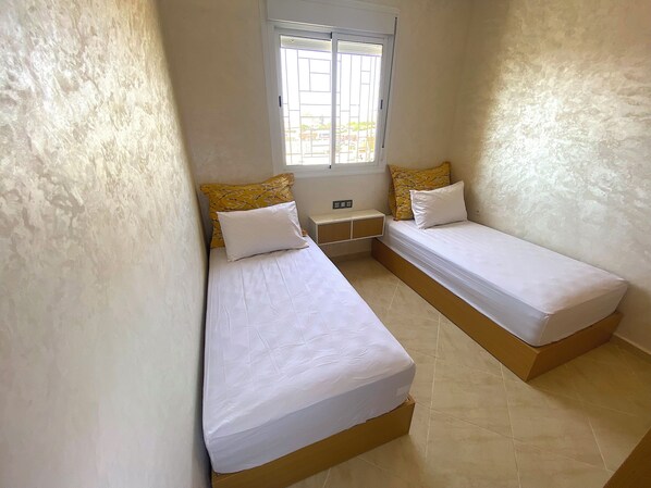 خدمة الإنترنت وملاءات أسرّة