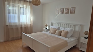 1 chambre, fer et planche à repasser, Wi-Fi, draps fournis