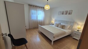 1 bedroom, iron/ironing board, WiFi, bed sheets