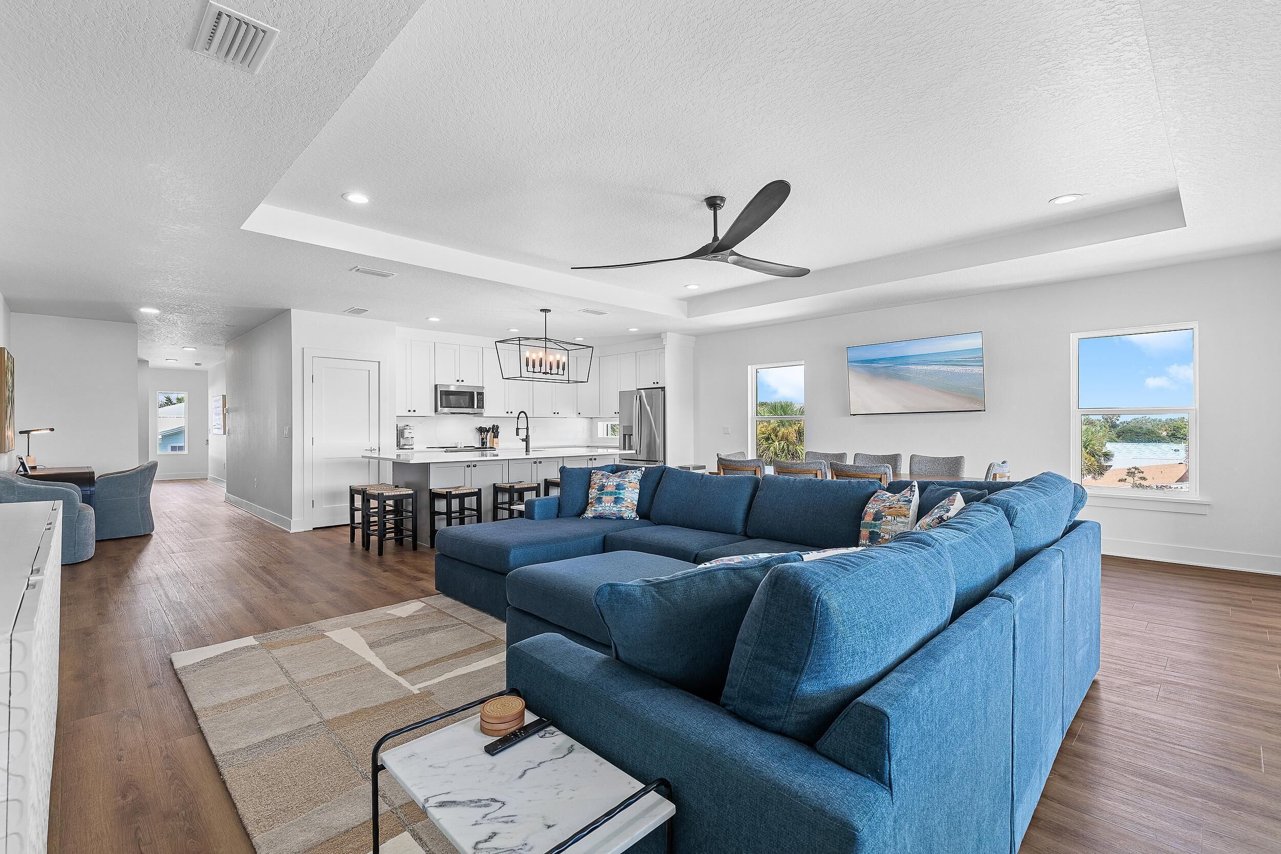 House, Multiple Beds (Flip Flop Living North) | Living area