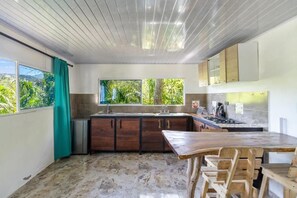 Apartment, Patio, Garden View | Private kitchen